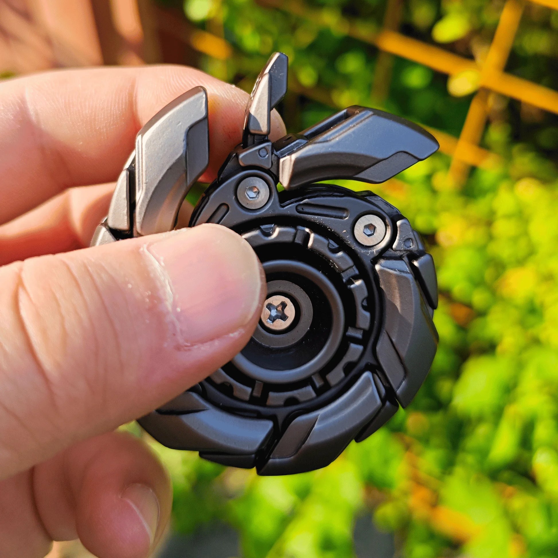 EDC Fidget Spinner With Opening Shell