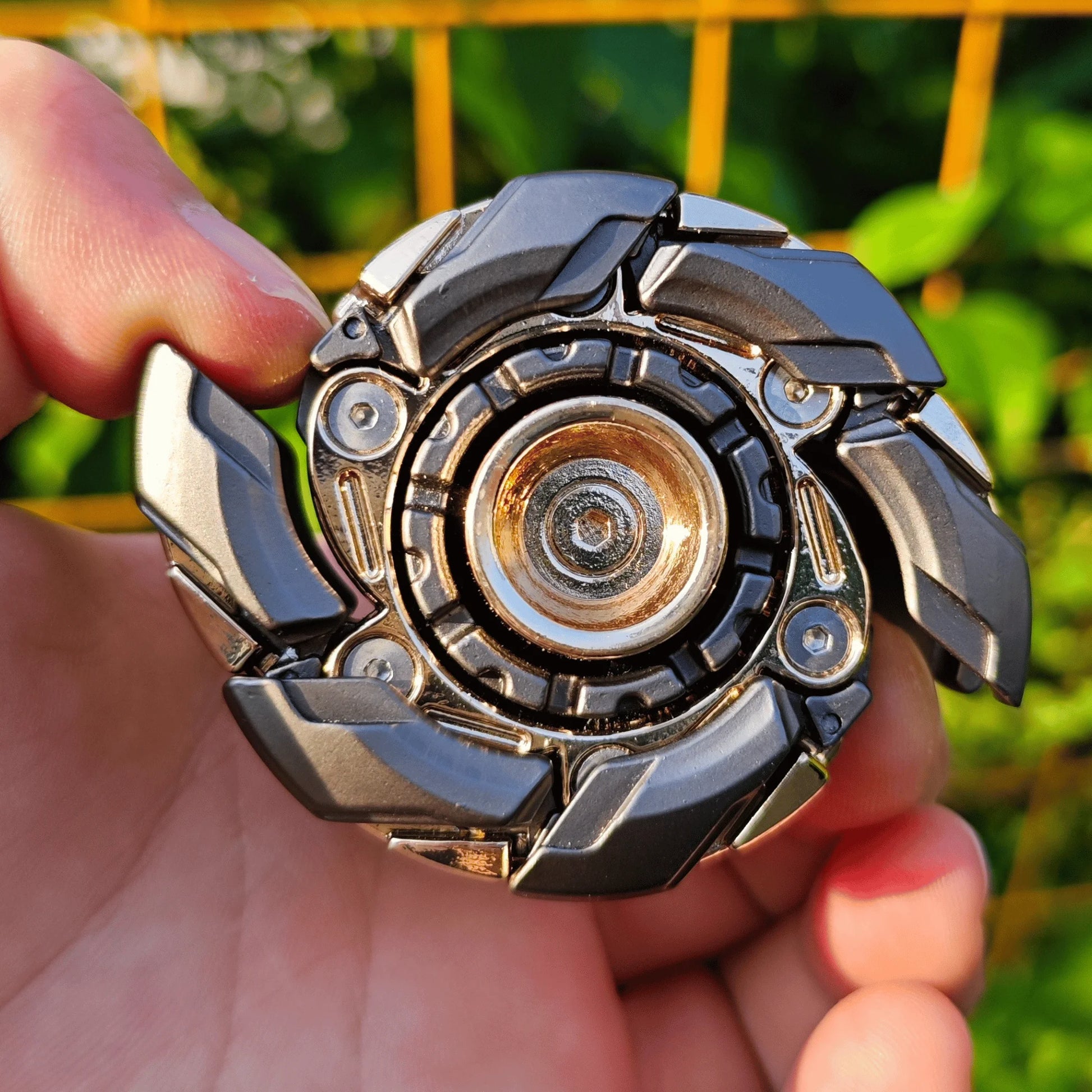 EDC Fidget Spinner With Opening Shell
